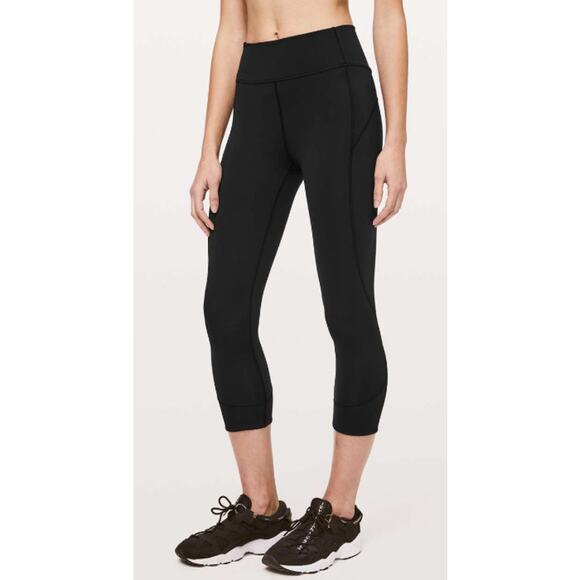 Lululemon In Movement Crop Leggings 19" Womens Sz 4 Black Everlux Stretch Casual - Picture 5 of 5